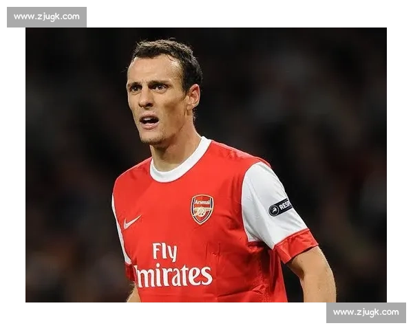 塞维传奇 + 法甲名将：斯奎拉奇 —— 阿森纳 45 岁失败引援的启示