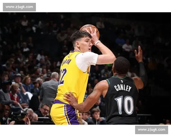 湖人次轮捡漏！蒂耶罗空降洛杉矶晒照，美媒盛赞突破如加农炮