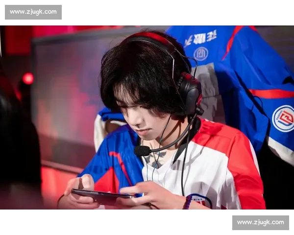 电竞主播带你飞，虚拟赛场精彩瞬间全收录！