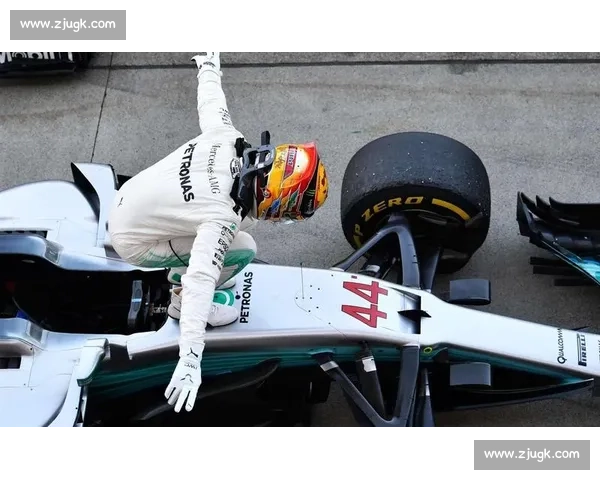 赛道上的英雄泪：盘点F1赛季那些令人心疼的失意时刻！